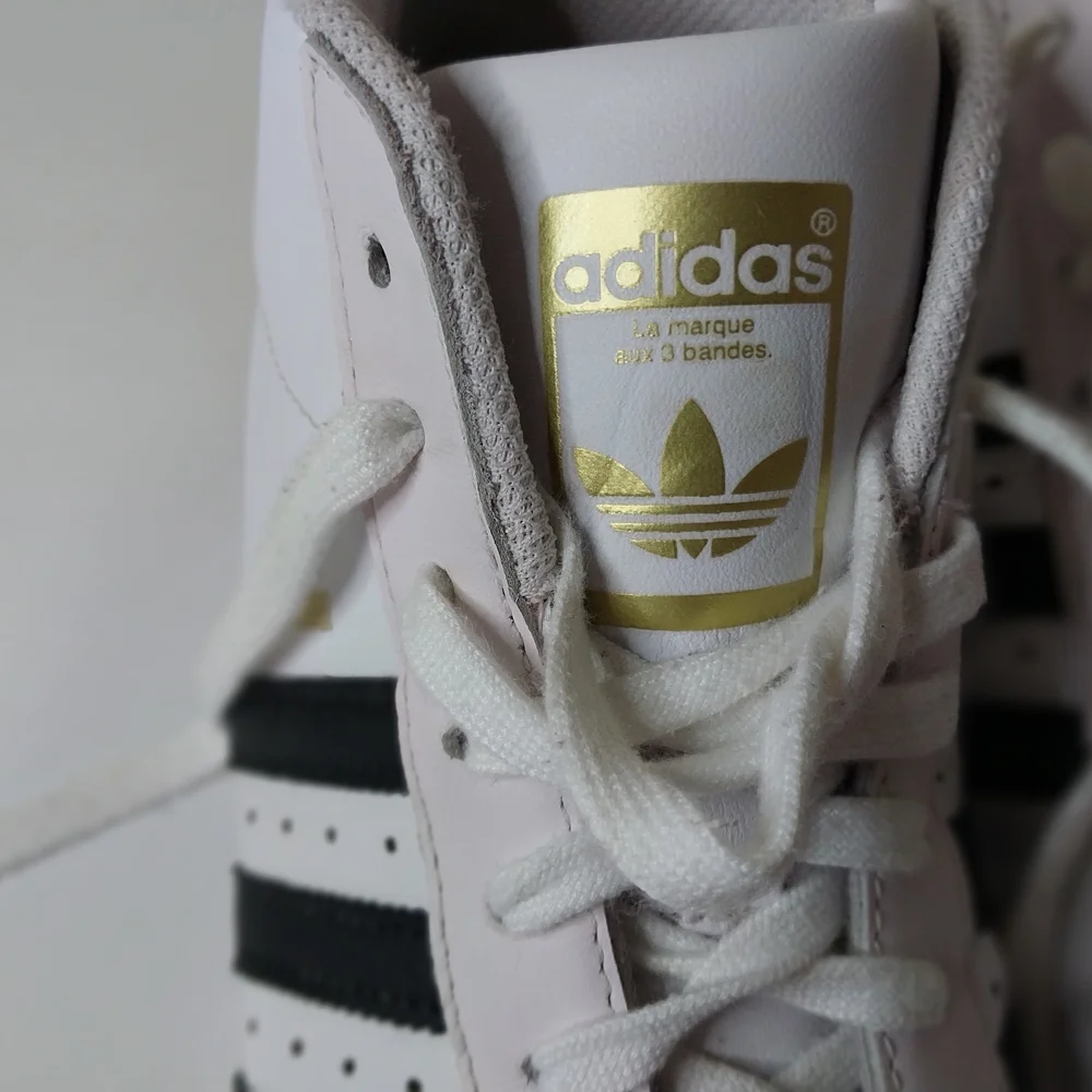 ADIDAS Pro Model Men's Size 5.5 White and Black High-Top Sneakers